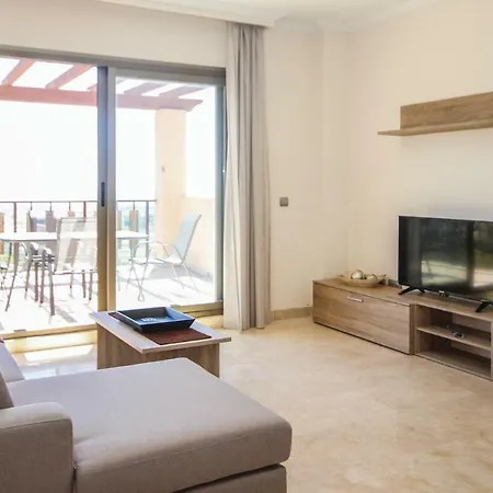 Apartamento Awesome In Benahavis With 2 Bedrooms, Outdoor Swimming Pool And Swimming Pool *